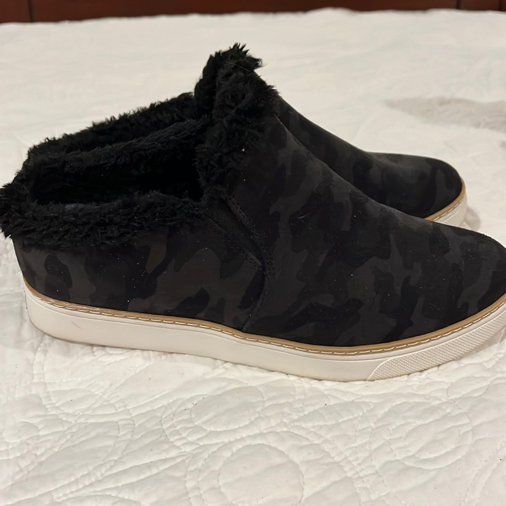 Dr. Scholls Black Camo Wedge Mule Sneaker with Faux Sherpa Lining